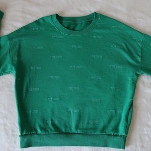 Sweatshirt